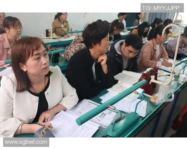丹凤足球：传承与创新的结合，助力青少年成长与团队精神的培养